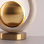 Настольная лампа с бежевым текстурным кольцом и латунным шаром в центре Tactile   варинант исполнения - 7 | Loft Concept в Челябинске