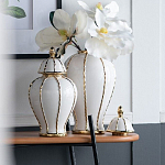 Ваза с золотыми полосами на белом фоне Chinoiserie Ceramics варинант исполнения - 2 | Loft Concept в Челябинске