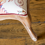 Банкетка из массива бука бежевая с растительным орнаментом Raffael Beige Floral Banquette варинант исполнения - 3 | Loft Concept в Челябинске