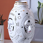 Ваза с декоративными лицами и графическими элементами в виде сердец и символов Faces of Imagination варинант исполнения - 4 | Loft Concept в Челябинске