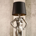 Лампа MANNEQUIN LAMP с абажуром руки на талии варинант исполнения - 4 | Loft Concept в Челябинске