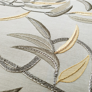 Обои с вышивкой ручной работы Moonlit Garden Original colourway on muslin