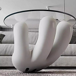 Дизайнерский журнальный стол с круглой прозрачной столешницей на белом фигурном основании Luqak варинант исполнения - 3 | Loft Concept в Челябинске