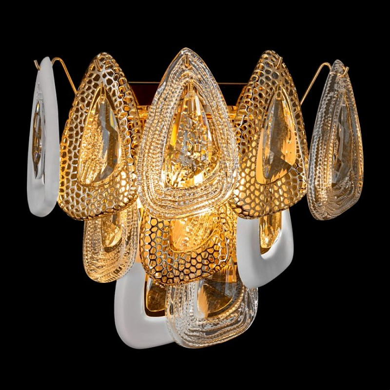 Бра с белыми и прозрачными подвесками Character Chandelier Золотой Прозрачный Белый Бра с белыми и прозрачными подвесками Character Chandelier Золотой Прозрачный Белый в Челябинске | Loft Concept
