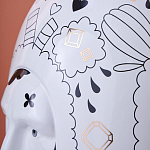 Ваза с декоративными лицами и графическими элементами в виде сердец и символов Faces of Imagination варинант исполнения - 9 | Loft Concept в Челябинске