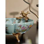 Блюдо из голубого фарфора с бронзовой птичкой Blue Garden варинант исполнения - 6 | Loft Concept в Челябинске