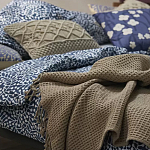 Постельное белье темно-синего цвета с рисунком Blossom Essence Sophie варинант исполнения - 5 | Loft Concept в Челябинске