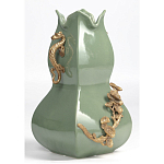 Ваза зеленого цвета из фарфора с бронзовыми ручками в виде драконов и рельефным цветочным декором Eden Garden porcelain and bronze варинант исполнения - 1 | Loft Concept в Челябинске