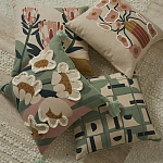 Подушка с цветочным принтом Blooming Elegance Rose варинант исполнения - 6 | Loft Concept в Челябинске