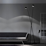 Торшер с изогнутой черной металлической стойкой и цилиндрическим плафоном Davide Groppi варинант исполнения - 6 | Loft Concept в Челябинске