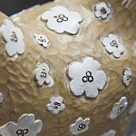 Статуэтка курица с белым цветочным узором и металлическими ножками Rustic Chicken варинант исполнения - 2 | Loft Concept в Челябинске