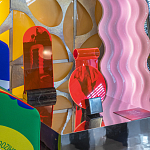 Настольное дизайнерское зеркало Poltronova Vanitas Rosso Franci Mirror and Photo Holder варинант исполнения - 7 | Loft Concept в Челябинске