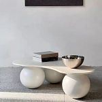 Дизайнерский журнальный стол с изогнутой столешницей на круглых ножках Rigilyr варинант исполнения - 1 | Loft Concept в Челябинске