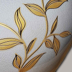 Настольная лампа с фарфоровым основанием бежевого цвета с рисунком и плиссированным абажуром на темной подставке Elstead Lighting варинант исполнения - 9 | Loft Concept в Челябинске