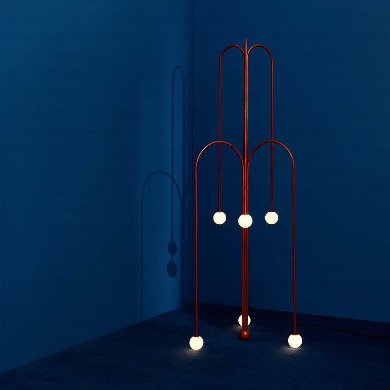 Торшер Michael Anastassiades Fontana Amorosa Crossette Красный Белый Торшер Michael Anastassiades Fontana Amorosa Crossette Красный Белый в Челябинске | Loft Concept