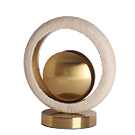 Настольная лампа с бежевым текстурным кольцом и латунным шаром в центре Tactile   варинант исполнения - 1 | Loft Concept в Челябинске