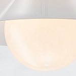 Потолочный светильник в форме конуса с белым шарообразным плафоном Quintiesse варинант исполнения - 3 | Loft Concept в Челябинске