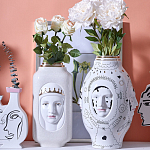 Ваза с декоративными лицами и графическими элементами в виде сердец и символов Faces of Imagination варинант исполнения - 2 | Loft Concept в Челябинске