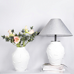 Декоративная ваза белая керамическая с абстрактным объемным декором Molecule Collection варинант исполнения - 4 | Loft Concept в Челябинске