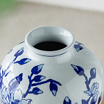 Ваза с бело-синей росписью и изображением цветов Blue & White Ornament варинант исполнения - 3 | Loft Concept в Челябинске