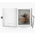 Подарочное издание про феминизм в моде Марии Грации Кьюри Her Dior Maria Grazia Chiuris New Voice варинант исполнения - 3 | Loft Concept в Челябинске