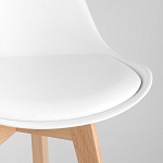 Стул с основой из пластика и мягким сиденьем Arvika White варинант исполнения - 7 | Loft Concept в Челябинске