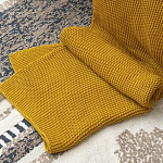 Плед из хлопка жемчужной вязки горчичного цвета Waffle Comfort варинант исполнения - 6 | Loft Concept в Челябинске
