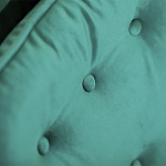 Кресло с мягкой обивкой из велюра на 4-х ножках из массива березы Scarlett Armchair green варинант исполнения - 4 | Loft Concept в Челябинске