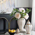 Ваза белая с крышкой и золотистыми вертикальными полосками Chinoiserie Ceramics варинант исполнения - 2 | Loft Concept в Челябинске