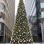 Уличная Новогодняя Ель с золотыми шарами и звездой на вершине в комплекте варинант исполнения - 1 | Loft Concept в Челябинске