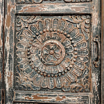 Индийский шкаф с орнаментом резьба из дерева Indian Antique Furniture  варинант исполнения - 1 | Loft Concept в Челябинске