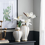 Ваза белая с крышкой и золотистыми вертикальными полосками Chinoiserie Ceramics варинант исполнения - 1 | Loft Concept в Челябинске