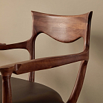 Кушетка с деревянным каркасом и сиденьем из коричневой натуральной кожи Moon Walnut Furniture варинант исполнения - 3 | Loft Concept в Челябинске