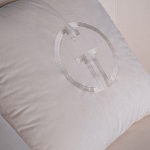 Кресло велюровое оттенка слоновой кости с простроченной спинкой Perfect Comfort варинант исполнения - 2 | Loft Concept в Челябинске