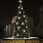 Уличная Новогодняя Ель с золотыми шарами и звездой на вершине в комплекте варинант исполнения - 2 | Loft Concept в Челябинске