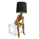 Лампа MANNEQUIN LAMP с абажуром девушка на кресле варинант исполнения - 3 | Loft Concept в Челябинске