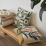 Подушка с цветочным принтом Blooming Elegance Lily варинант исполнения - 6 | Loft Concept в Челябинске