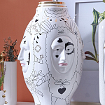 Ваза с декоративными лицами и графическими элементами в виде сердец и символов Faces of Imagination варинант исполнения - 7 | Loft Concept в Челябинске