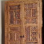 Этнический шкаф с орнаментом резьба из дерева Indian Antique Furniture варинант исполнения - 1 | Loft Concept в Челябинске