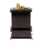 Часы настольные с декором в виде льва из натурального камня Нефрит Lion Stone Clock варинант исполнения - 4 | Loft Concept в Челябинске