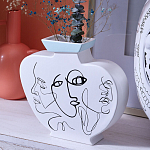 Ваза плоская белая с абстрактными черными линиями в форме лиц Faces of Imagination варинант исполнения - 3 | Loft Concept в Челябинске