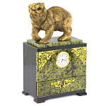 Часы настольные с декором в виде медведя и выдвижным ящиком из натурального камня Змеевик Bear Stone Clock варинант исполнения - 2 | Loft Concept в Челябинске