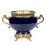 Ваза темно-синяя фарфоровая на бронзовой подставке с ажурным ободком и изогнутыми ручками Eden Garden варинант исполнения - 1 | Loft Concept в Челябинске
